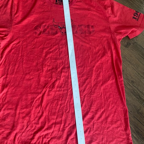 Red Men's T-Shirt Size L - Picture 6 of 7